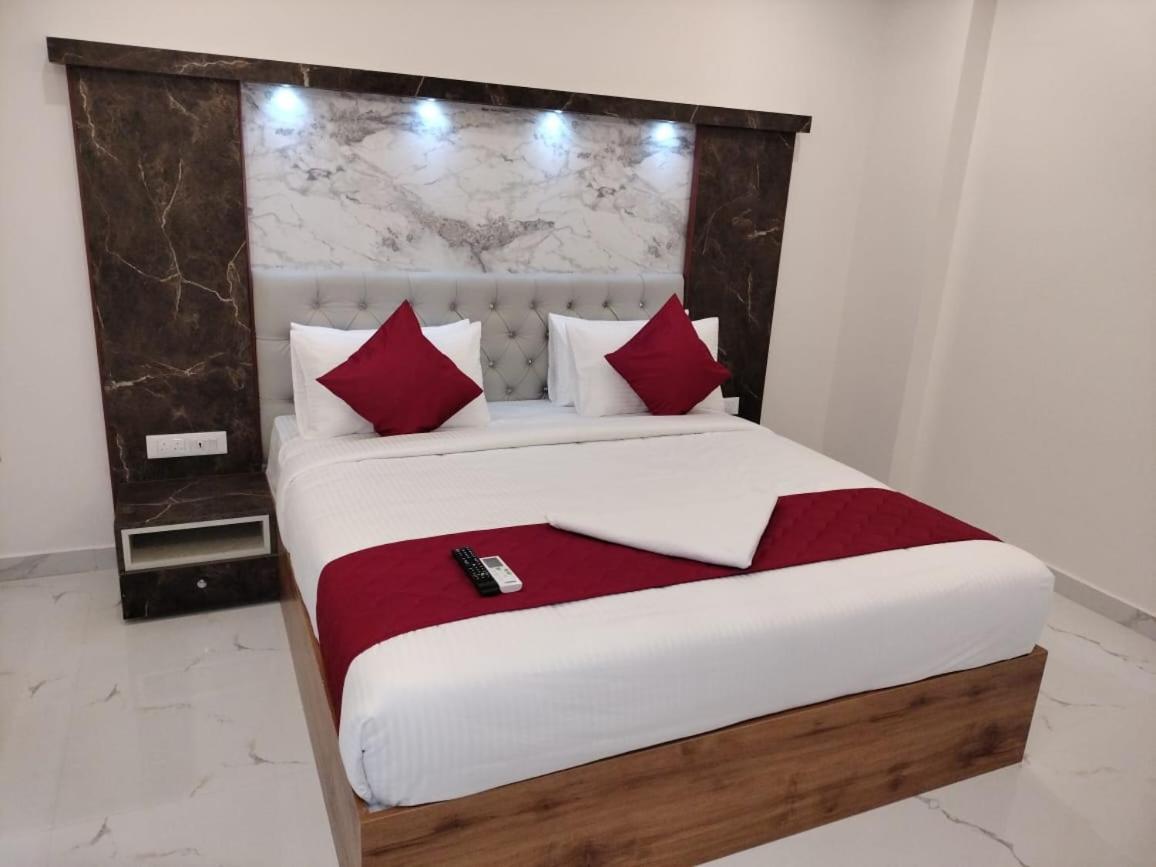 Attibele Mayuri Residency Hotel المظهر الخارجي الصورة